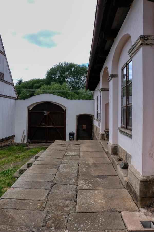 Apartmany V Broumovskem Statku エクステリア 写真