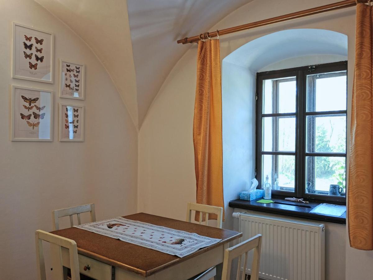 Apartmany V Broumovskem Statku エクステリア 写真