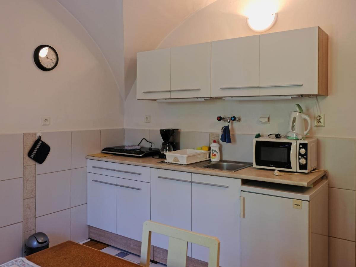 Apartmany V Broumovskem Statku エクステリア 写真