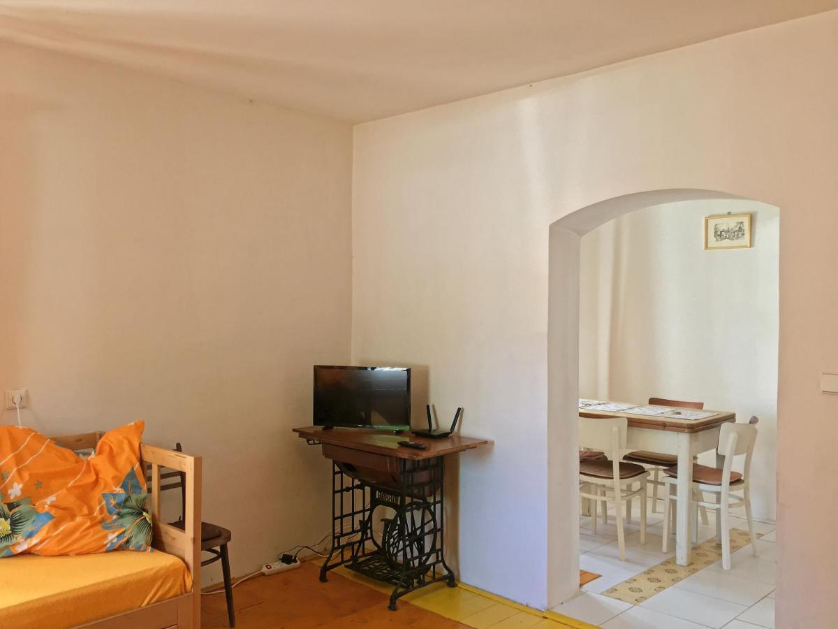 Apartmany V Broumovskem Statku エクステリア 写真